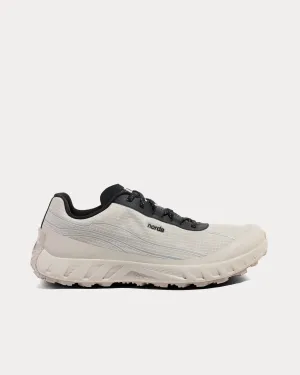 002 M Cinder Running Shoes