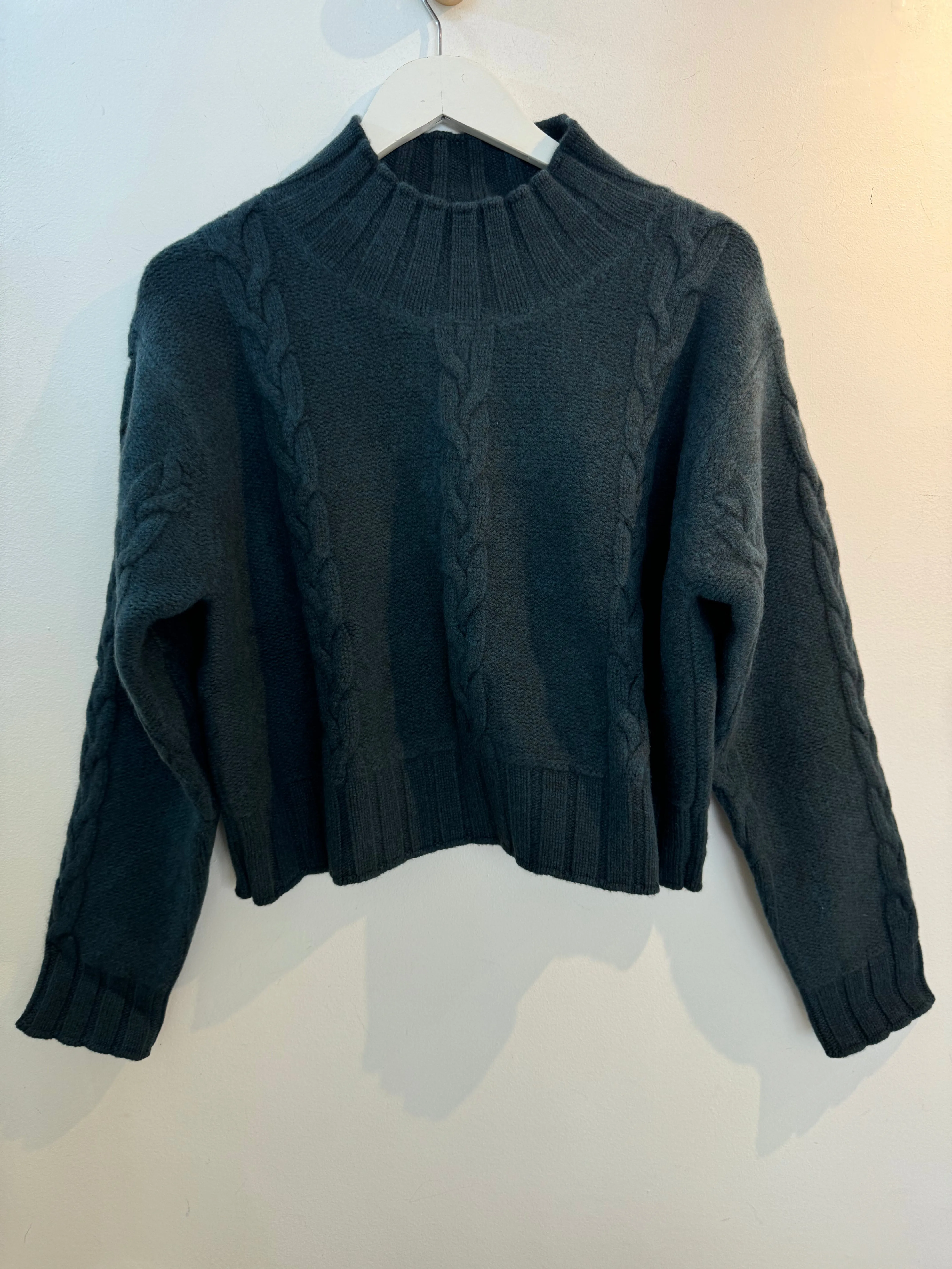 Cash Ca England Black Chunky Cropped Cable Sweater