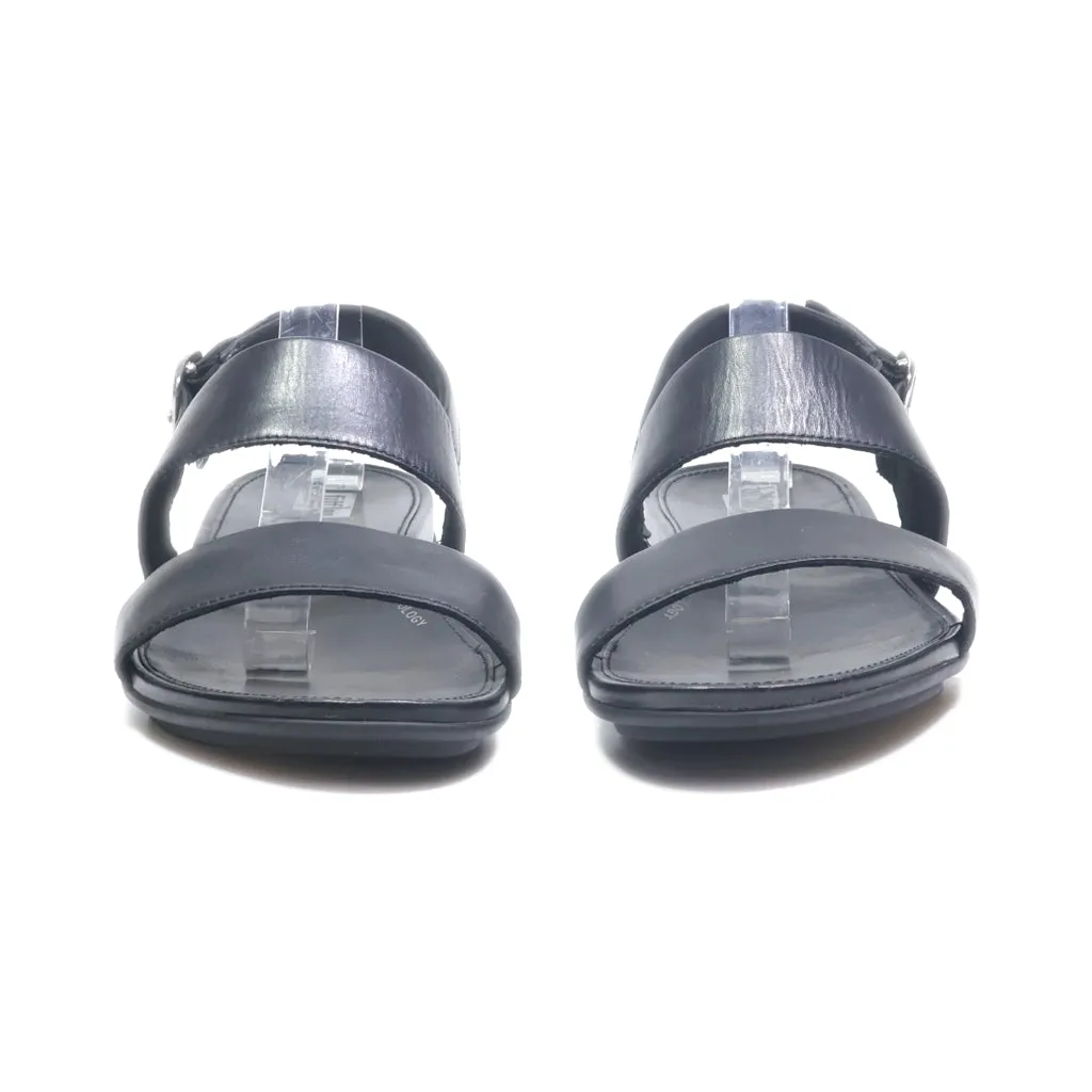 Fitflop Flat Sandals Leather Black Colour For Women