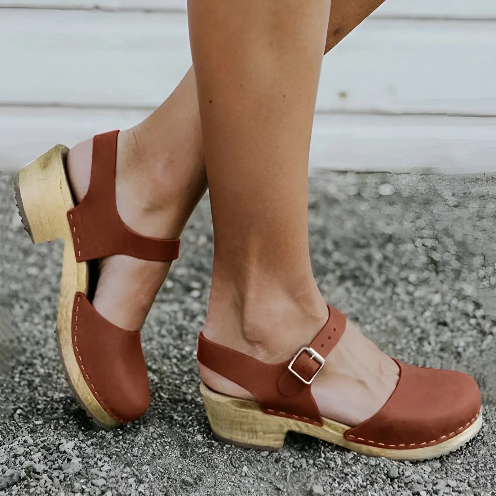 Rina Sandals - Stilvolle Damensandalen mit Geschlossener Spitze
