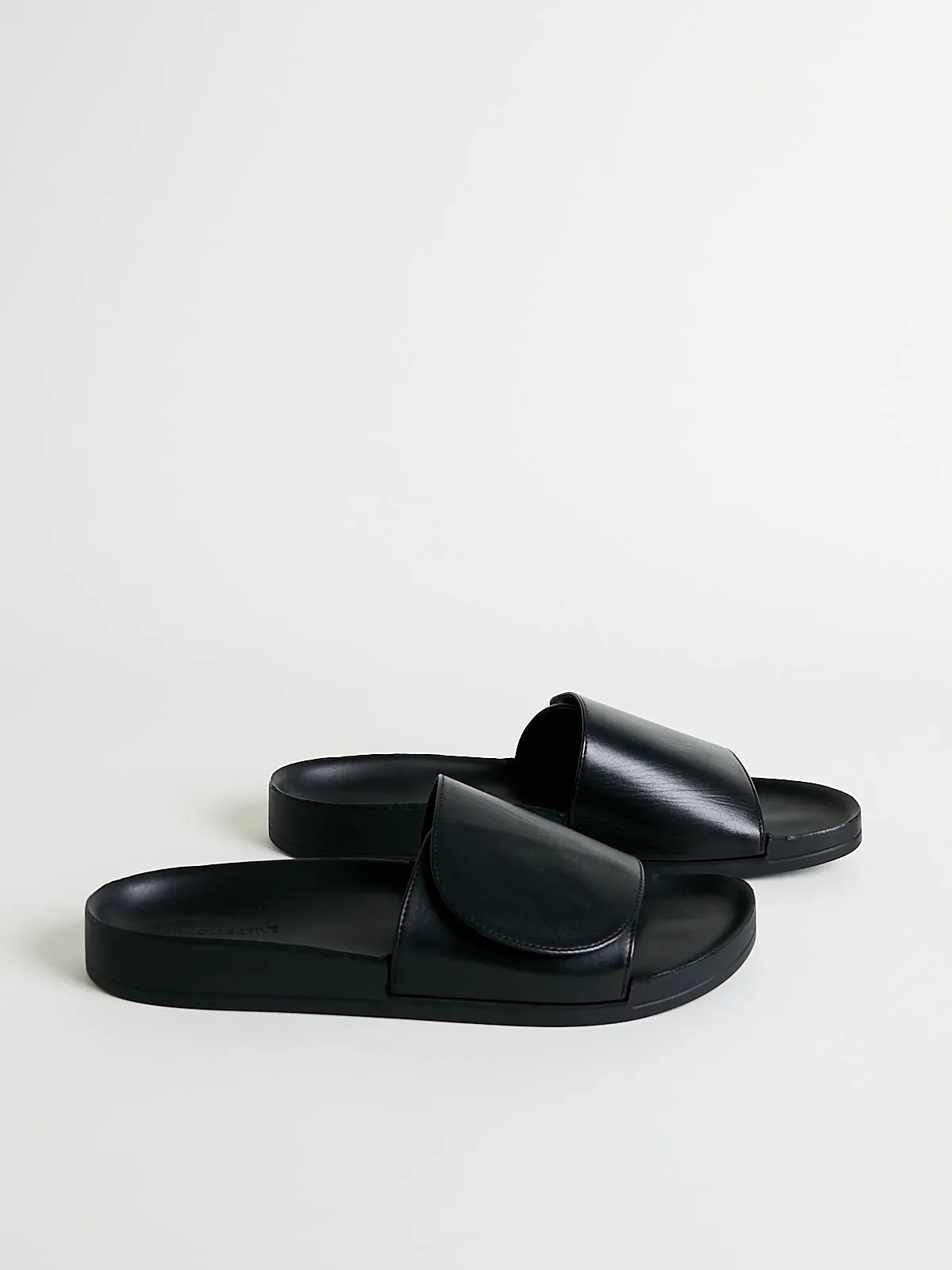 Round Velcro Slider in Black