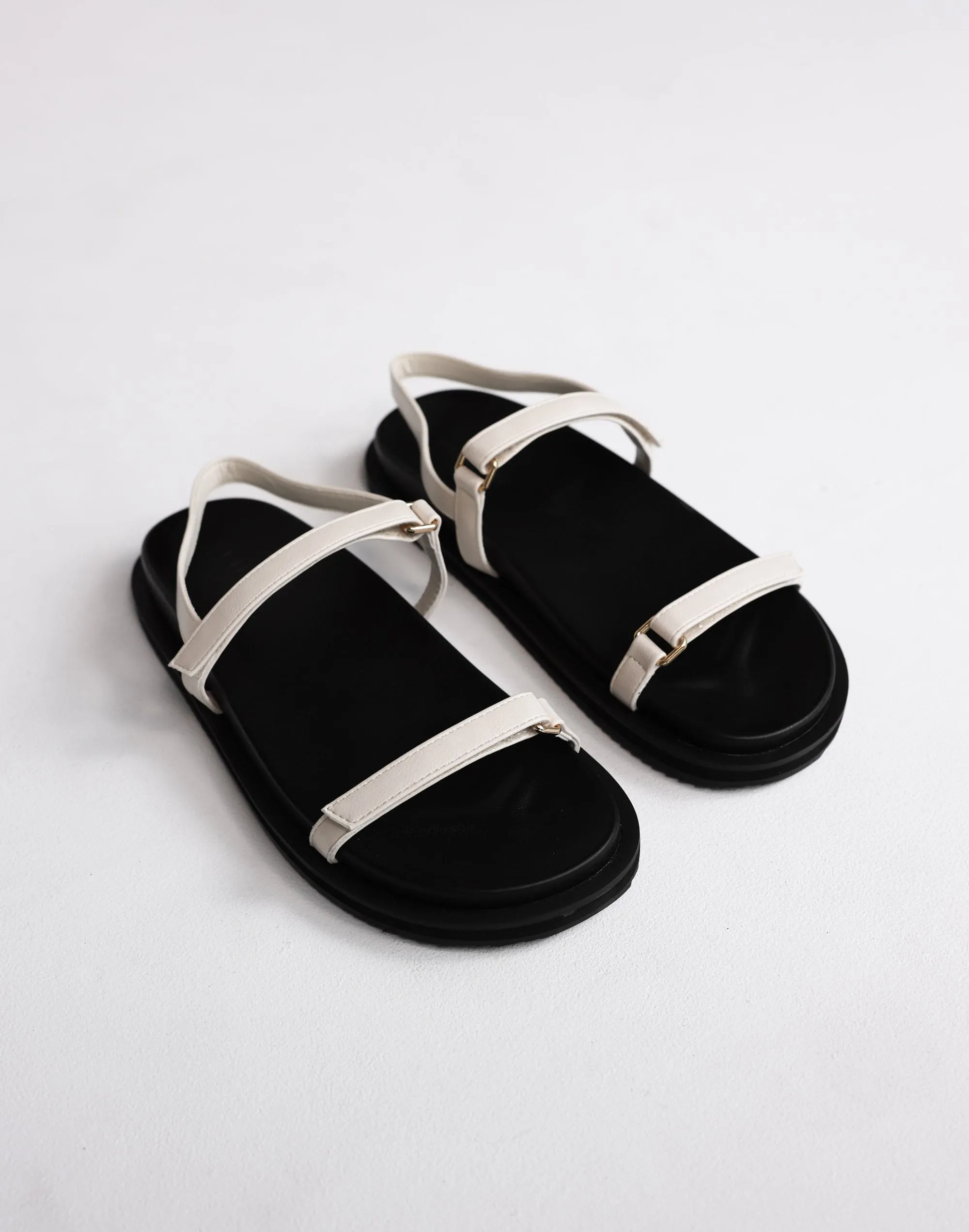 Tasa Sandles (Ivory) - By Billini